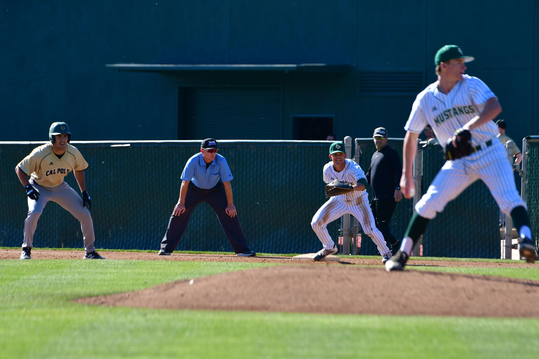 Photos: Cal Poly hosts annual alumni game